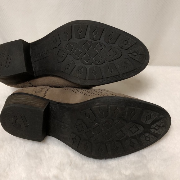 Earth Women’s Peak Perry Suede Booties - Picture 9 of 13